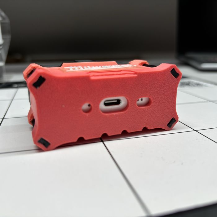 AirPods Pro 3 чохол для кейсу “Milwaukee”