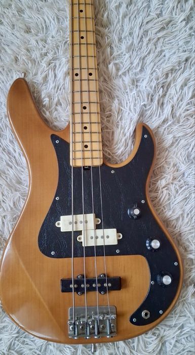 Майстровий бас Precision