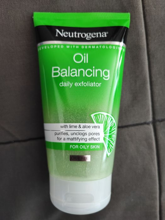 Nowy peeling neutrogena oil balancing