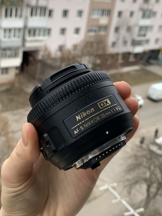 Обʼєктив NIKKOR AF-S 35mm 1:1.8G DX