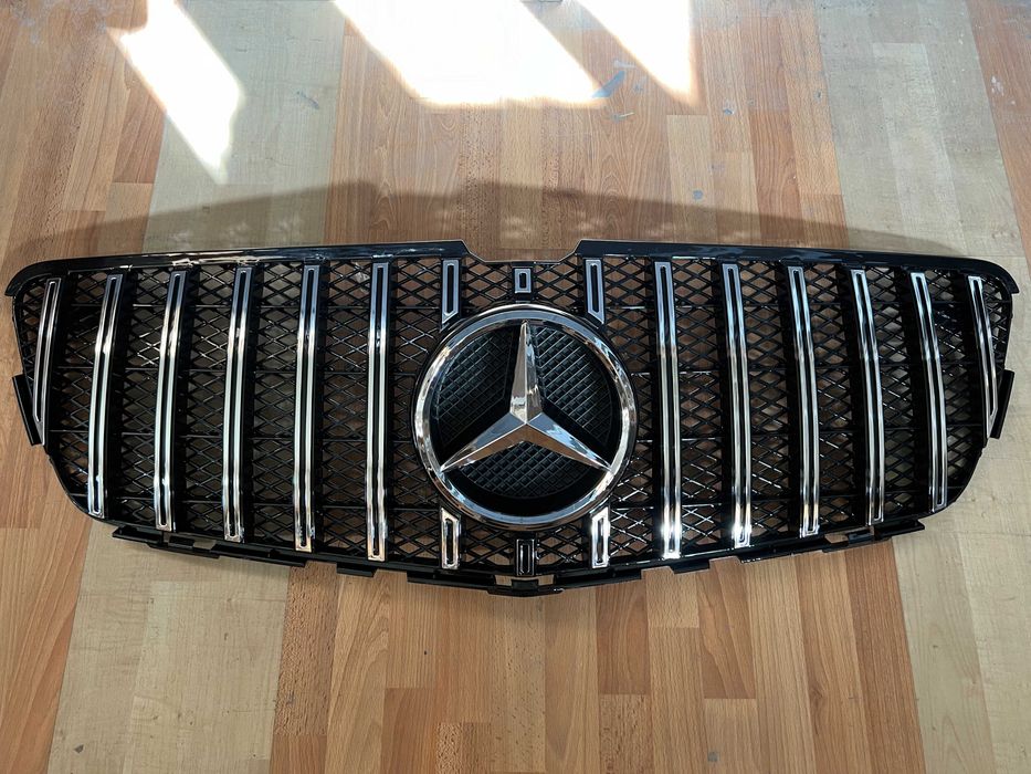 решетка радиатора р клас 251 рестайлинг 10-17 w251 R-Class Mercedes