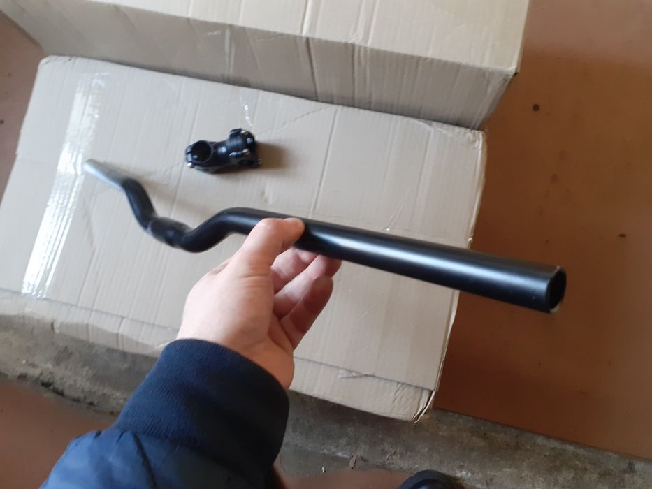 ВЕЛОсипедный руль 25.4х680мм +вынос 25.4х60мм алюминиевый черный.