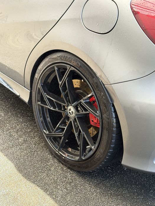 Mercedes-Benz A45 AMG