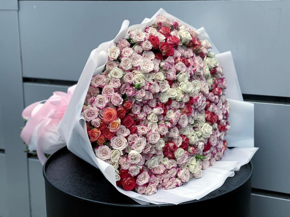 Квіти на доставку, Гуртівня квітів,троянда,рози,101 троянда,букети,опт
