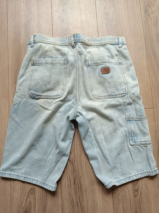Krótkie spodenki jeansowe