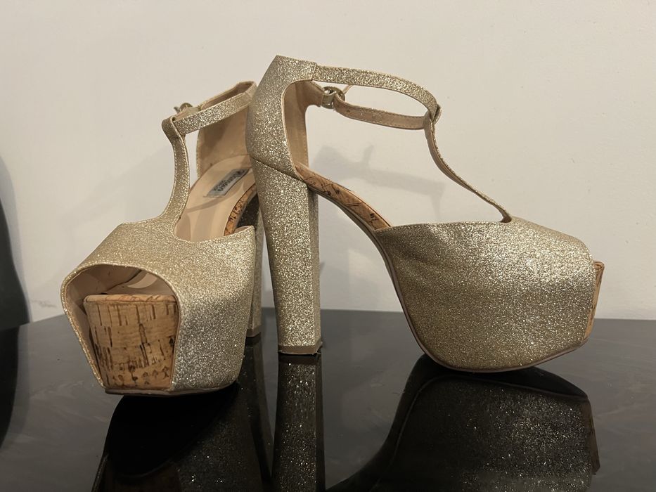 Sandálias com salto SeaSide douradas