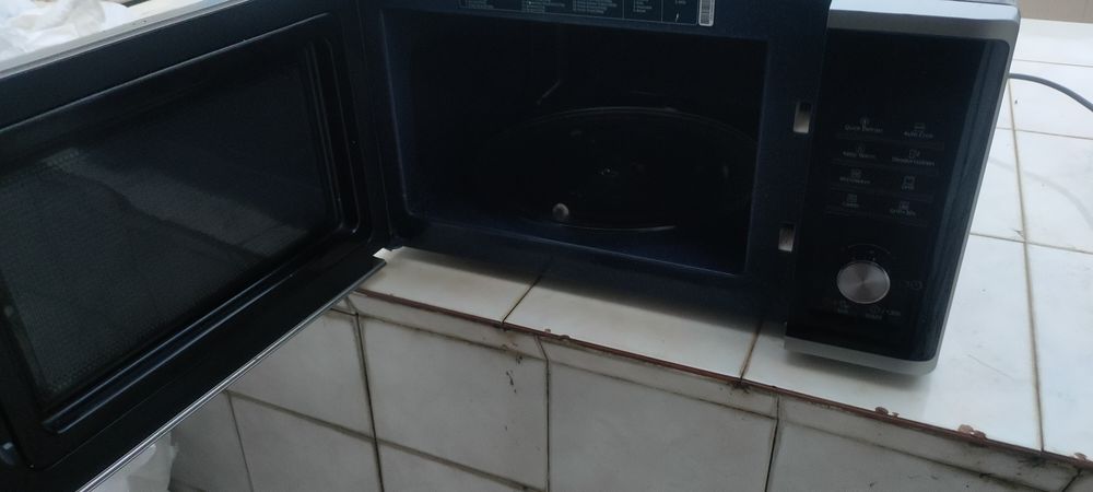 Microondas Samsung com grill