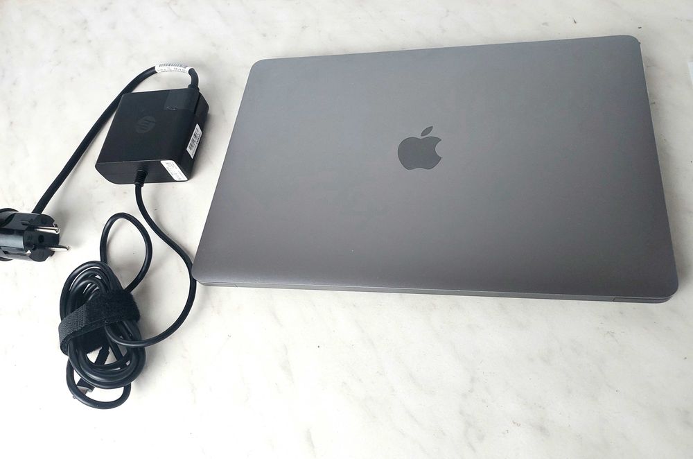 ‼️ macbook pro 13 model a-2251 rok 2020 i5 16gb 512ssd retina ‼️