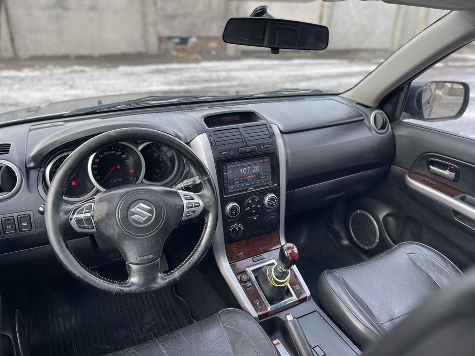 Suzuki Grand Vitara 2.0 Газ