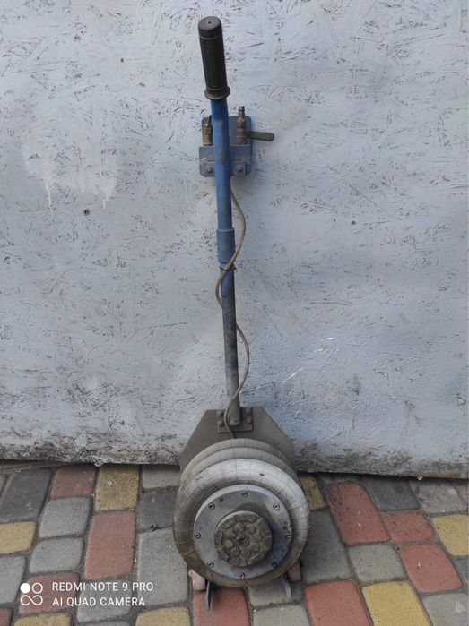 Продам пневмодомкрат