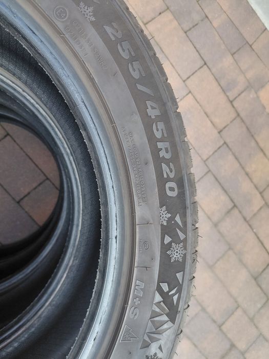 4 opony 255/45 R20