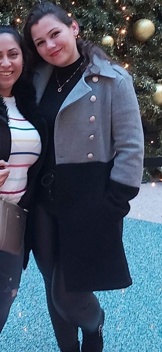 Casaco em cor preto e cinzento