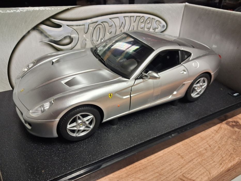 Model Ferrari 599 GTB Fiorano  1:18 Hot Weels