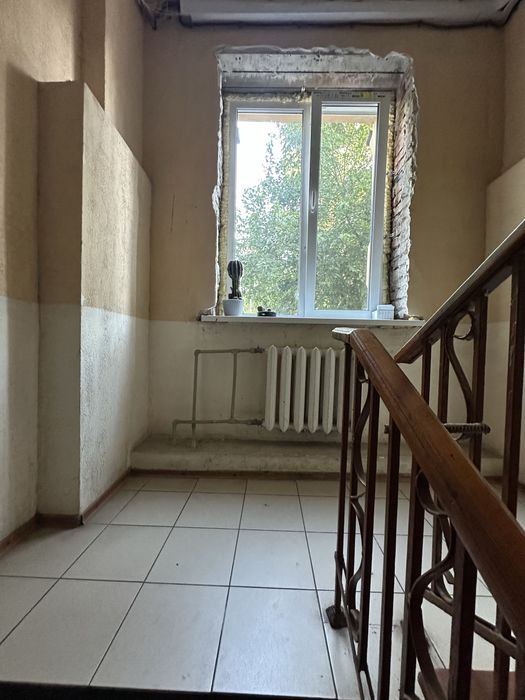 Продам. 1 комнатную  квартиру под ремонт