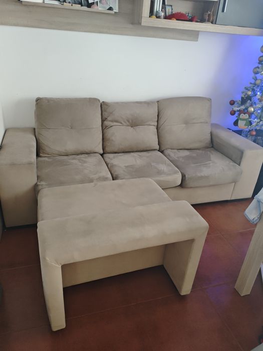 Sofá com chaise amovível