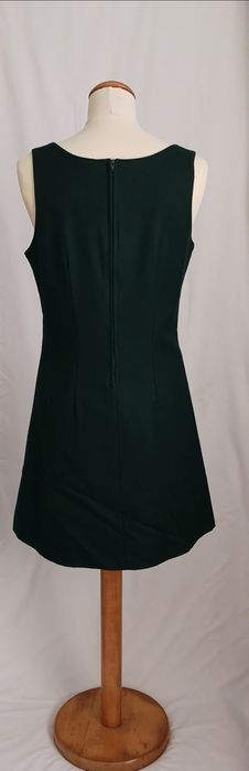 Vestido e saia de corpo inteiro