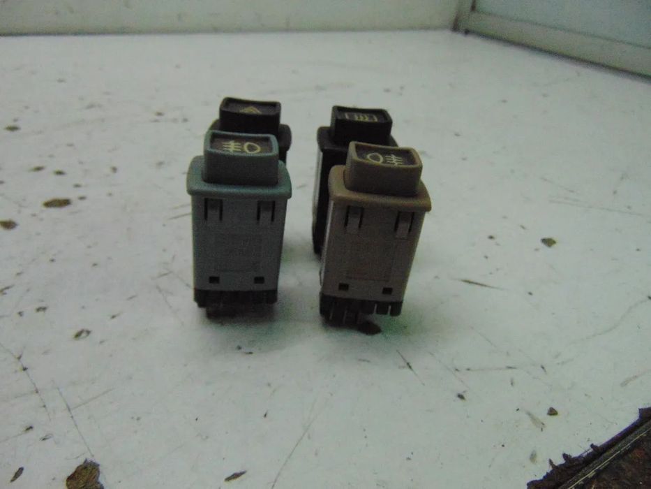 Peugeot 305 interruptores