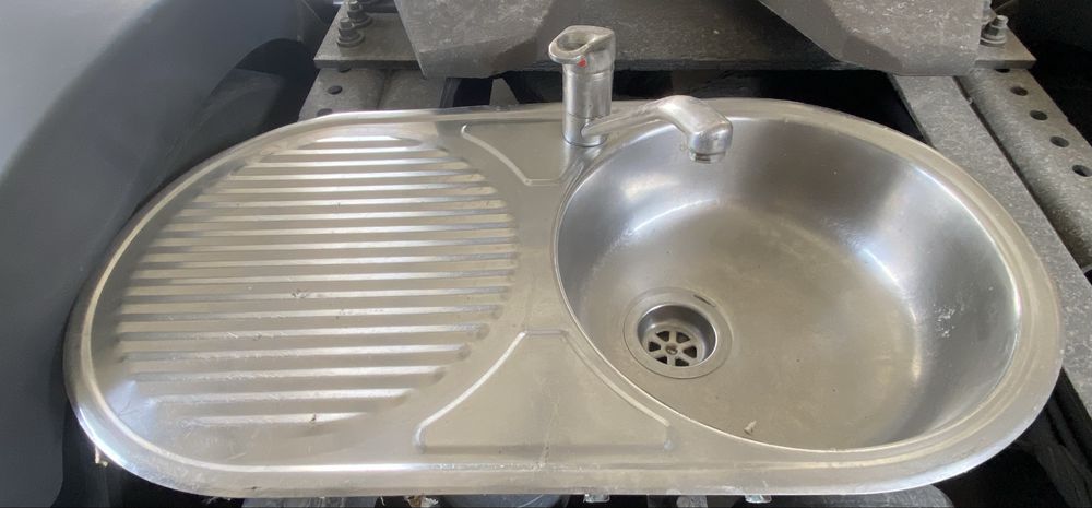 Banca pio inox com torneira