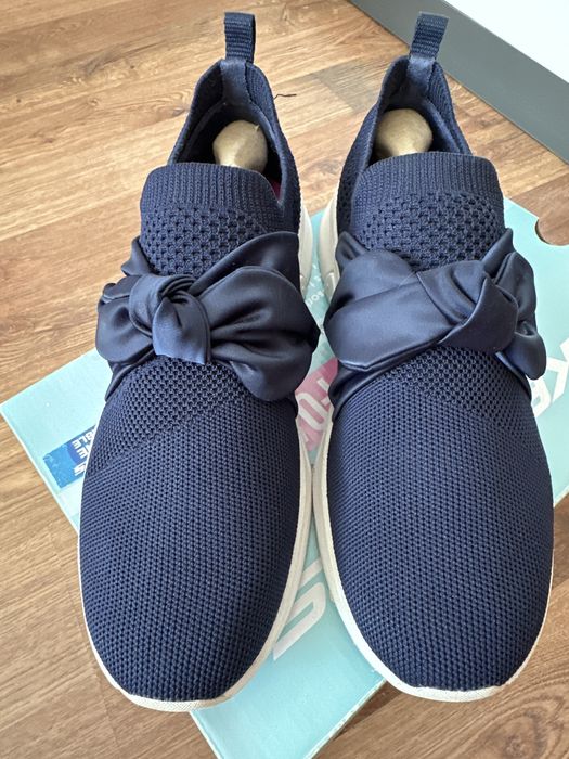 Skechers 37 р. 23,5 см