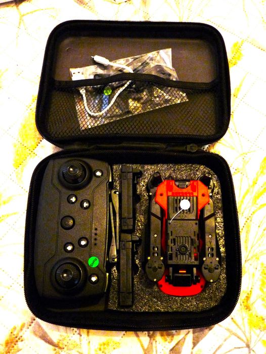 Drone Facegle E99 Pro (com 3 baterias e acessórios)