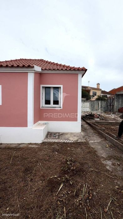 Moradia T3 Em Fase De Acabamento Com Quintal – Excelente Localizaçã...