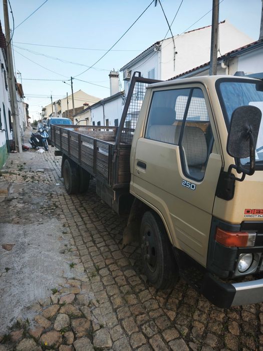 Toyota   Dyna 250