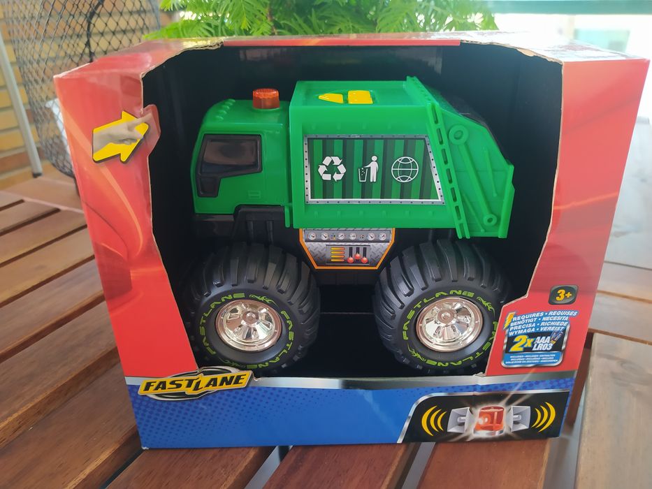 Camião de reciclagem citadino