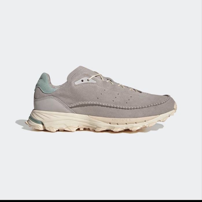 Оригінальні кросівки Adidas Adventure «Mocaturf»  43 1/3 HR1529