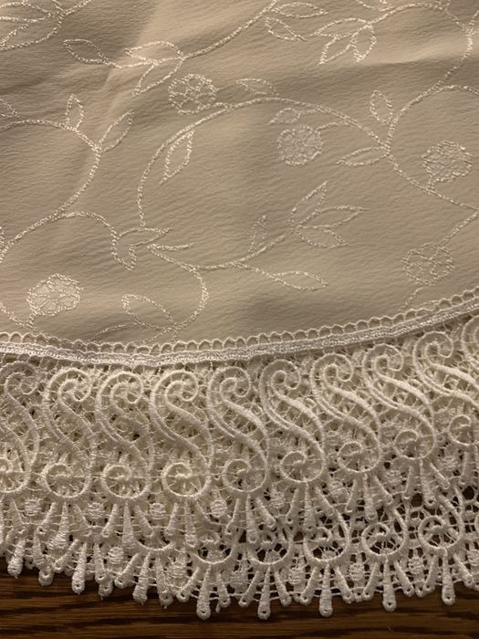 Obrus zakardowy kolo