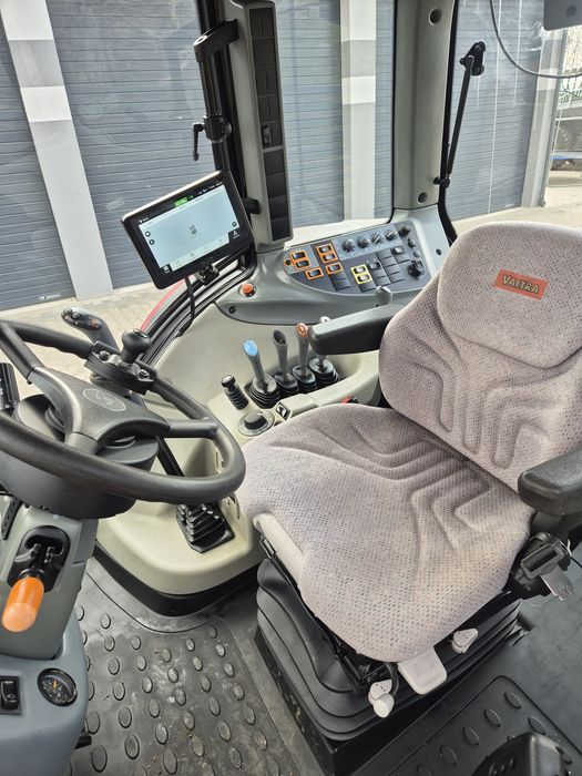 Valtra T171 HiTech GPS RTK 151 191