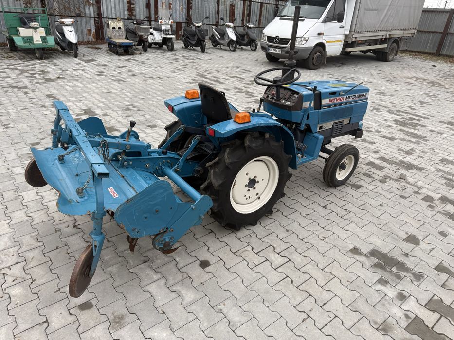 Японський трактор Mitsubishi MT1601