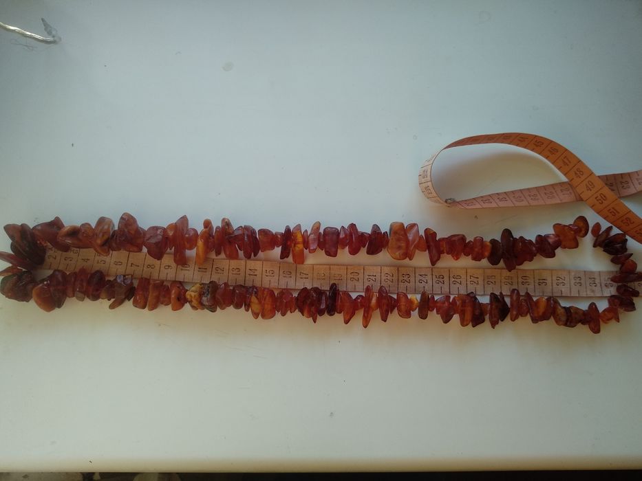 Продам янтарные бусы