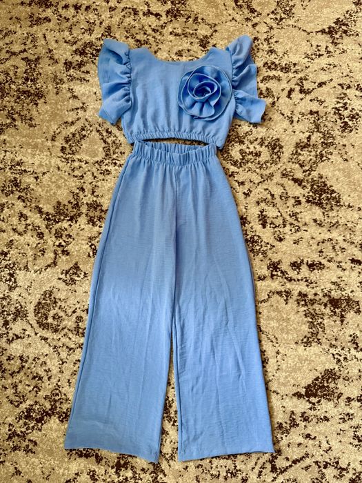 Костюм на дівчинку