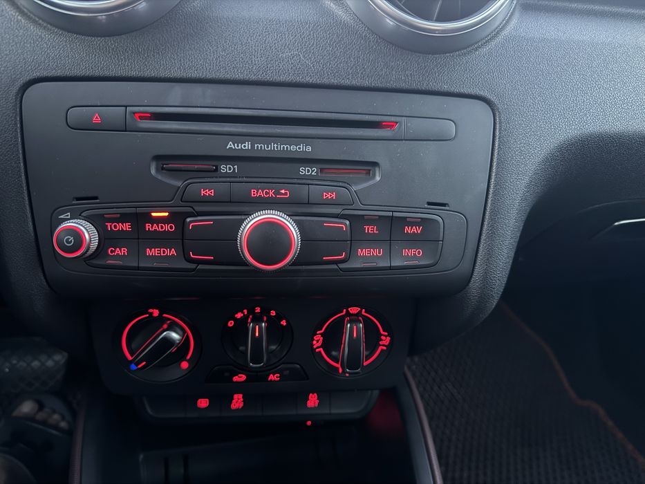 Audi A1 2012 1.6 TDI Avtomat ! New!