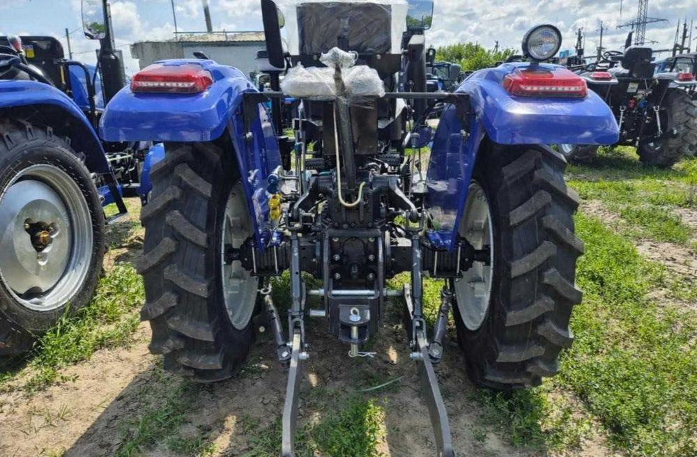 Мінітрактор Forte RD-244 H трактор на широкій гумі