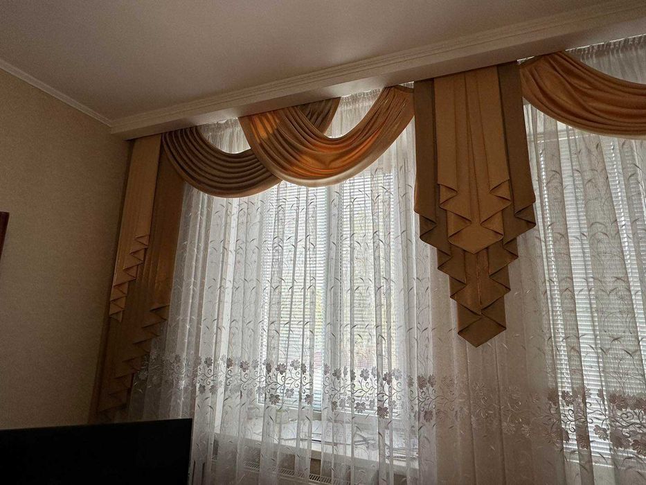 Ламбрекены готовые, На два окна. Дл.4,50м.