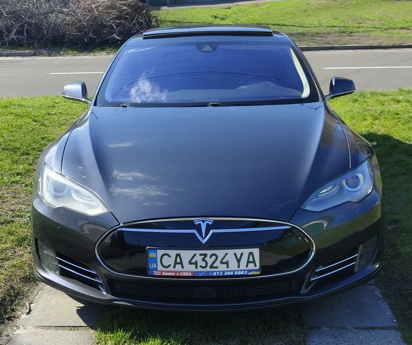 Tesla Model S 70D