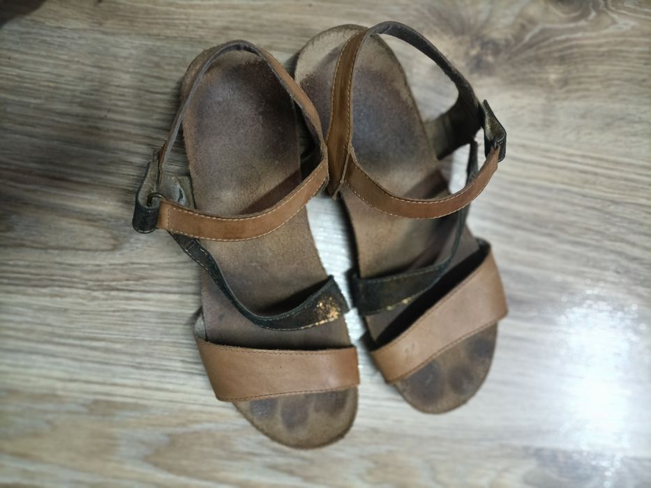 Sandałki damskie skórzane