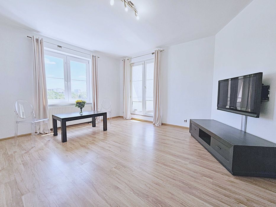 Przestronne/ 2 pok/ Osobna kuchnia/ Balkon/ UE/ Zaporoska