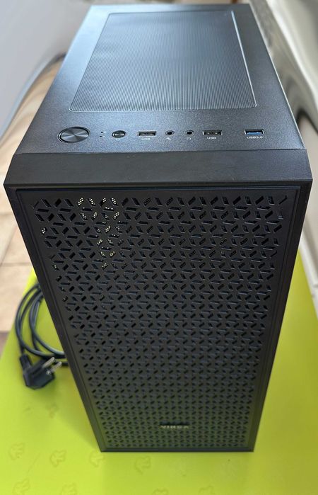 Готовий комп’ютер (готовий ПК) для роботи, навчання та простих ігор