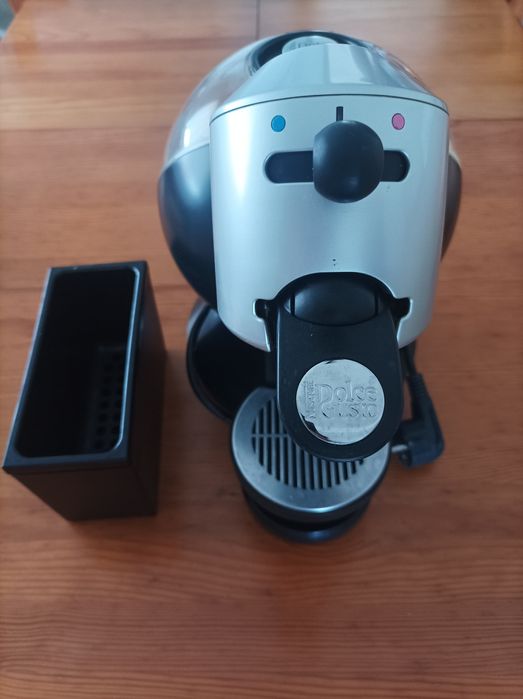 Máquina de café Nespresso dolce gusto