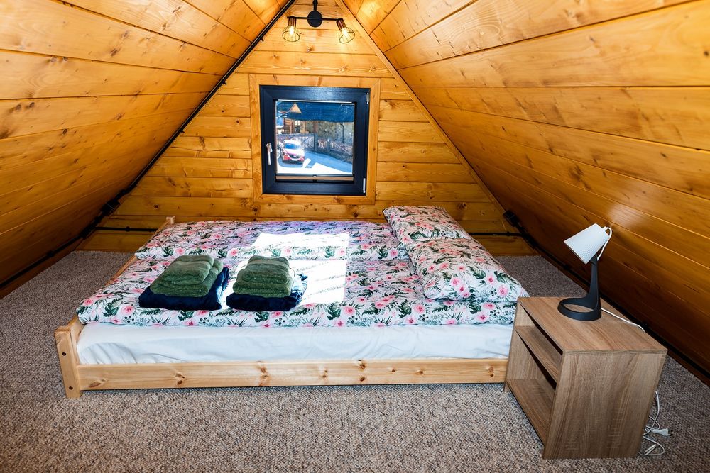 Nowy domek z prywatnym jacuzzi pod samym lasem w Beskidach- dla 4 osób