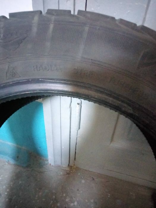 Комплект автомобильных шин