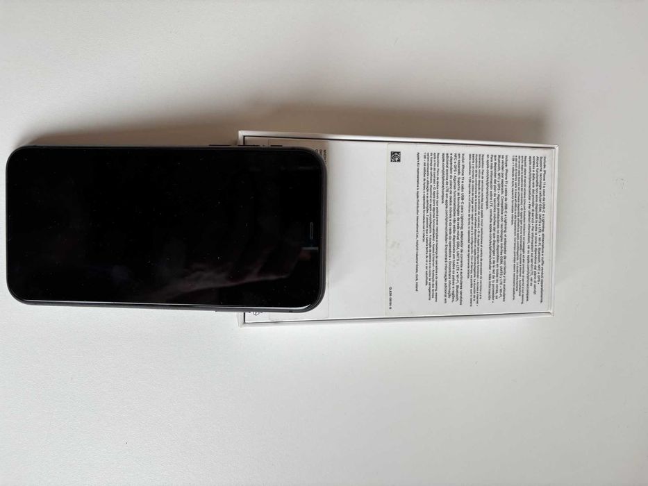 Telemovel iPhone 11 Black 128GB
