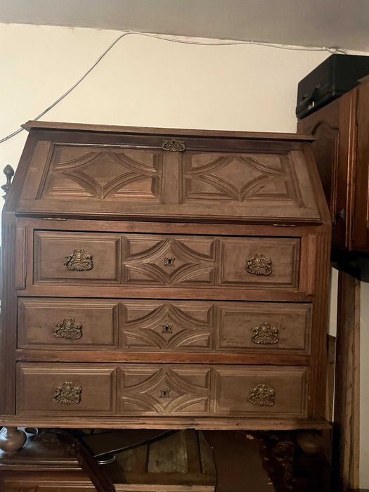 Escrivaninha em madeira maciça