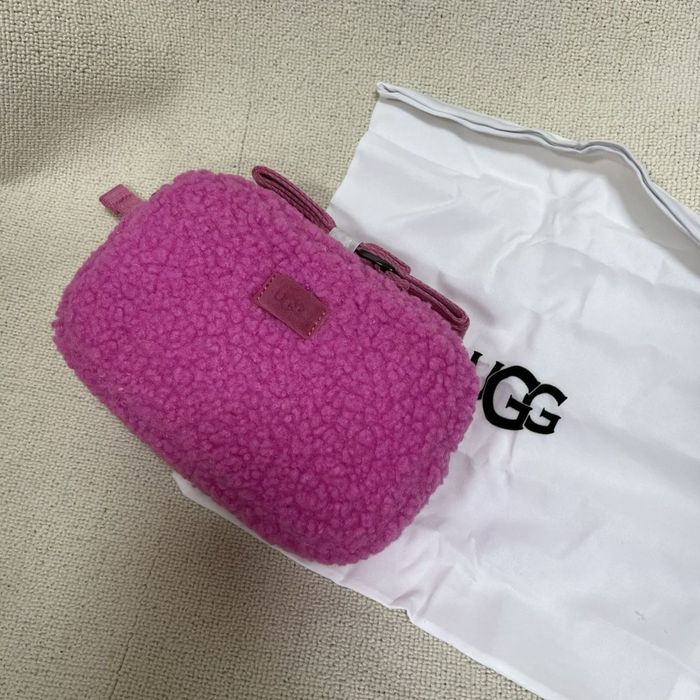 Сумка хутряна жіноча UGG