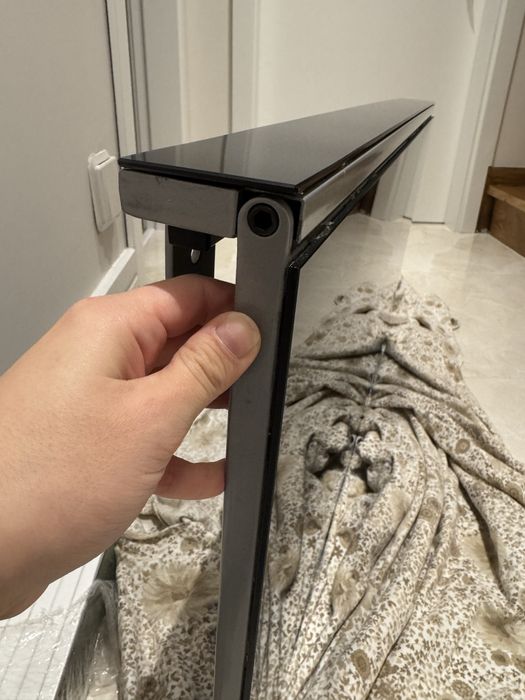 Mesa dobrável parede vidro e inox
