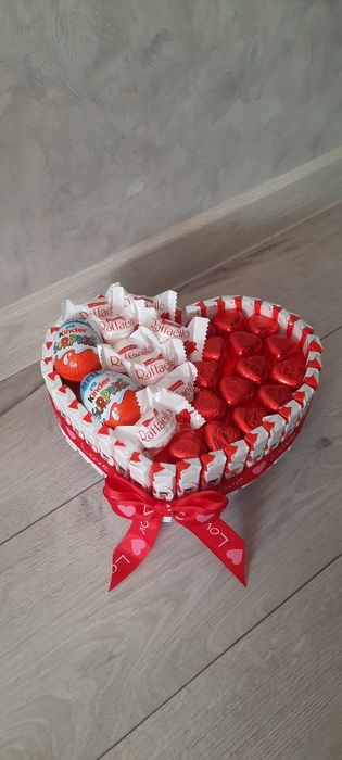 Торт з Кіндерів. Їстівний букет. З мильних троянд. М'ясні букети