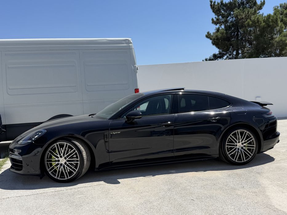 Porsche Panamera 4 E-Hybrid