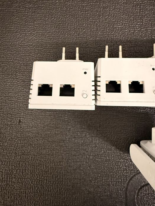 Conjunto Powerline TP-Link + Repetidor D-Link: 5 Adaptadores + Wifi